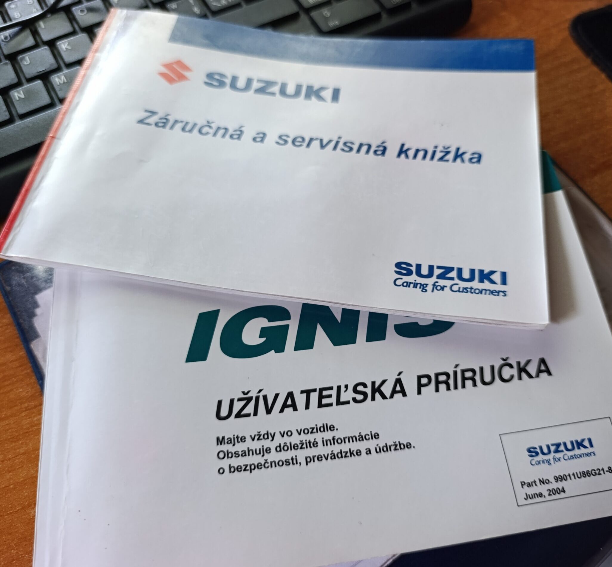 Suzuki Ignis serv kniha